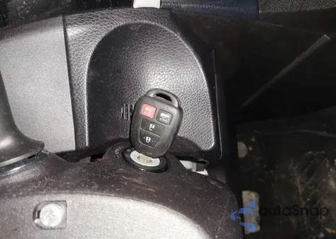 2016 Toyota Corolla Le z USA, uszkodzony, nr VIN 5YFBURHE8GP475445